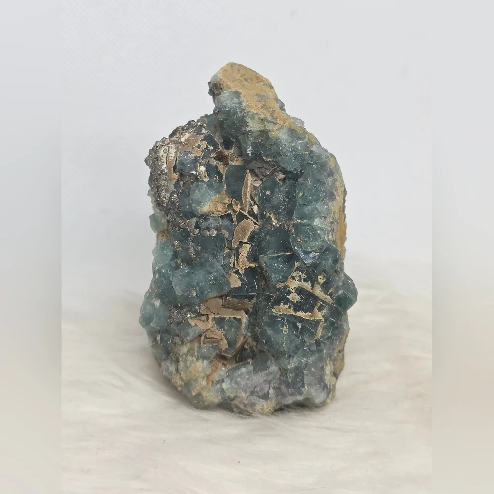 Raw Cubic Blue Green Fluorite Cluster – UV Reactive. Crystal Collector - Picture 3 of 10